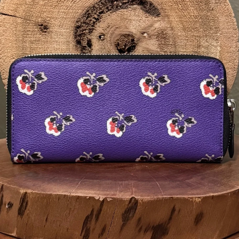 NWT COACH BRAMBLE ROSE SLIM ACCORDION ZIP WALLET